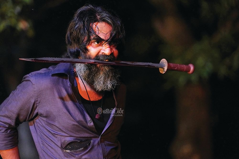 மணல் மாஃபியா கிங் சிம்பு!