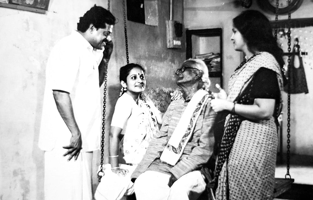 “சினிமா ஆளுங்க யாரும் உதவி பண்ணுறதில்ல!”