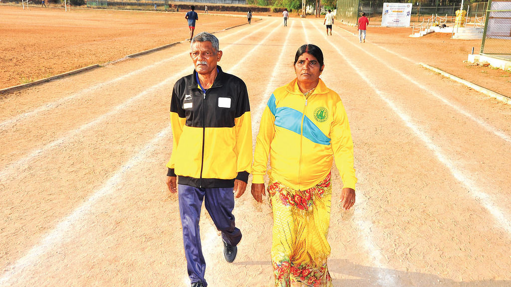 மனைவியுடன் முத்து