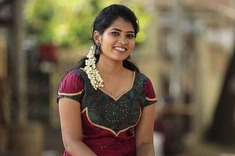 `பாண்டியன் ஸ்டோர்ஸ்' தீபிகா