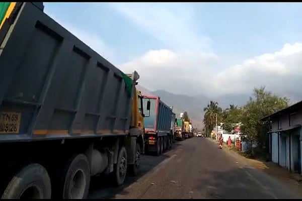 கனிமவளம் கடத்தல்