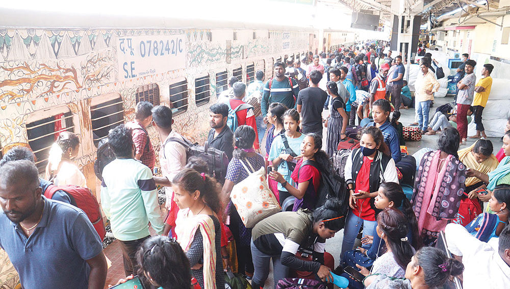 வடமாநில யூடியூபர் மணீஷ் காஷ்யப் தொழிலாளர்கள்