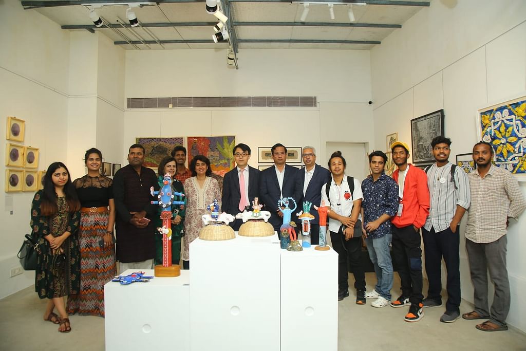 Consul General of the Republic of Korea in Chennai Mr.Young-seup Kwon, Hyundai Motor India Foundation Trustee Mr.Gopala Krishnan CS and InKo Centre Director Dr.Rathi Jafer along with HMI officials and artists (grant winners) during the inauguration of Art for Hope 2023 at InKo Centre, Chennai