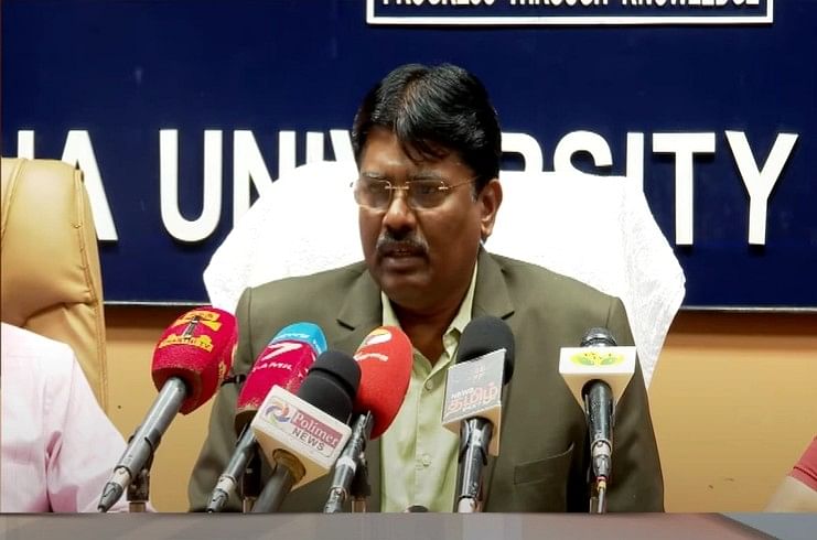 அண்ணா பல்கலைக்கழக  துணைவேந்தர் வேல்ராஜ்.