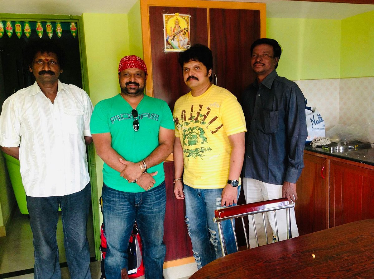 ''நடிகர் கரண் எங்கும் ஓடி ஒளிந்து விடவில்லை'' -  வெளிநாட்டு வாழ் நண்பரின் மனவலி  | My Vikatan 