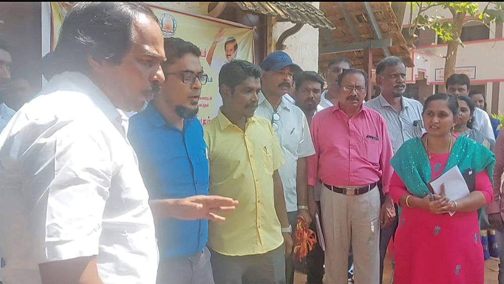 ‘‘வாத்தியார்மாருங்க லட்சணம் எனக்குத் தெரியும்...’’ கோபத்தில் ‘கொட்டிய’ அமைச்சர்