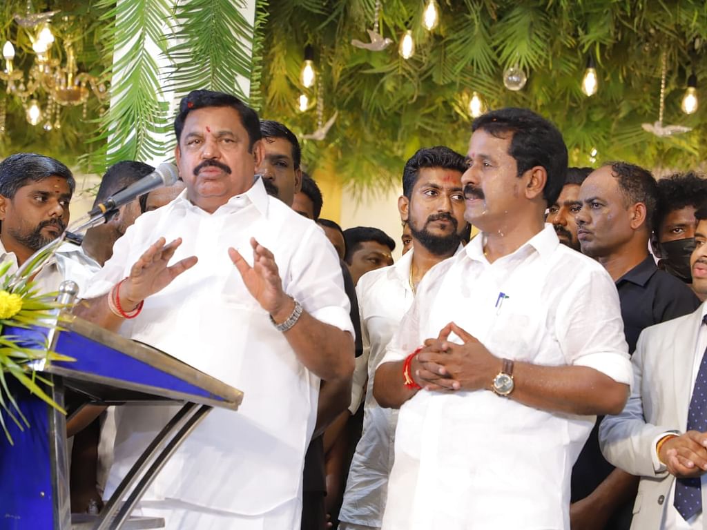 ஆர்.காமராஜ் மகன் திருமண வரவேற்பு விழாவில் எடப்பாடி பழனிசாமி