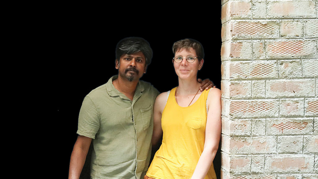 டோனி கோவிந்தராஜ் - கரோலின்