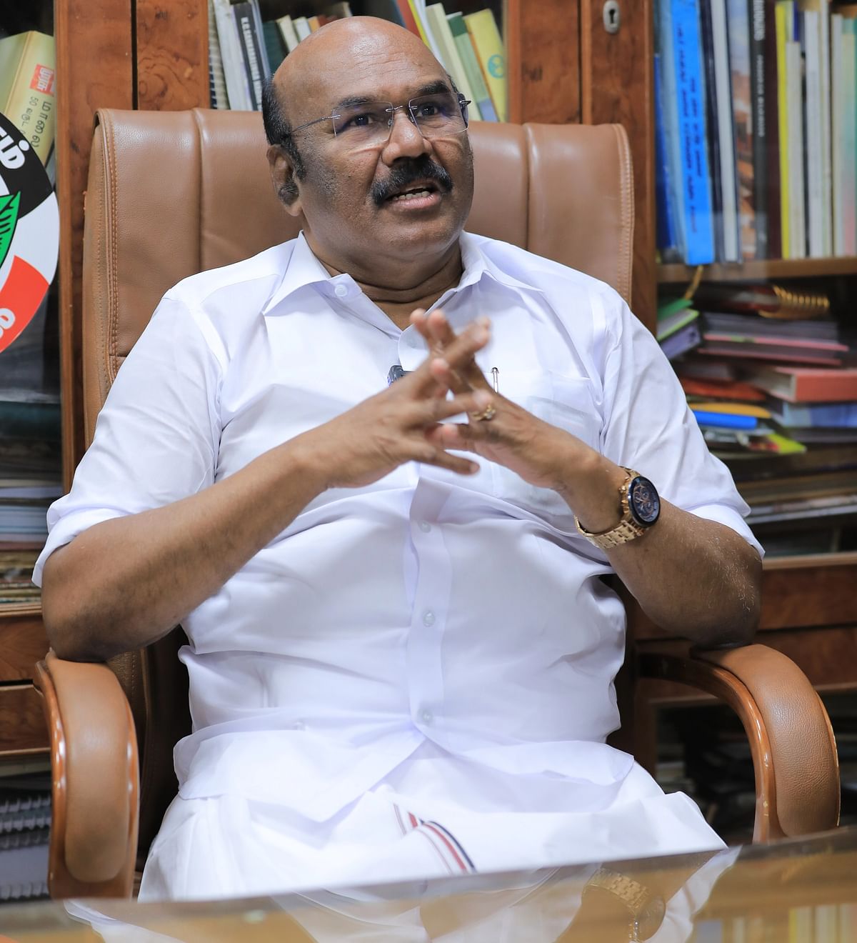 ஜெயக்குமார்