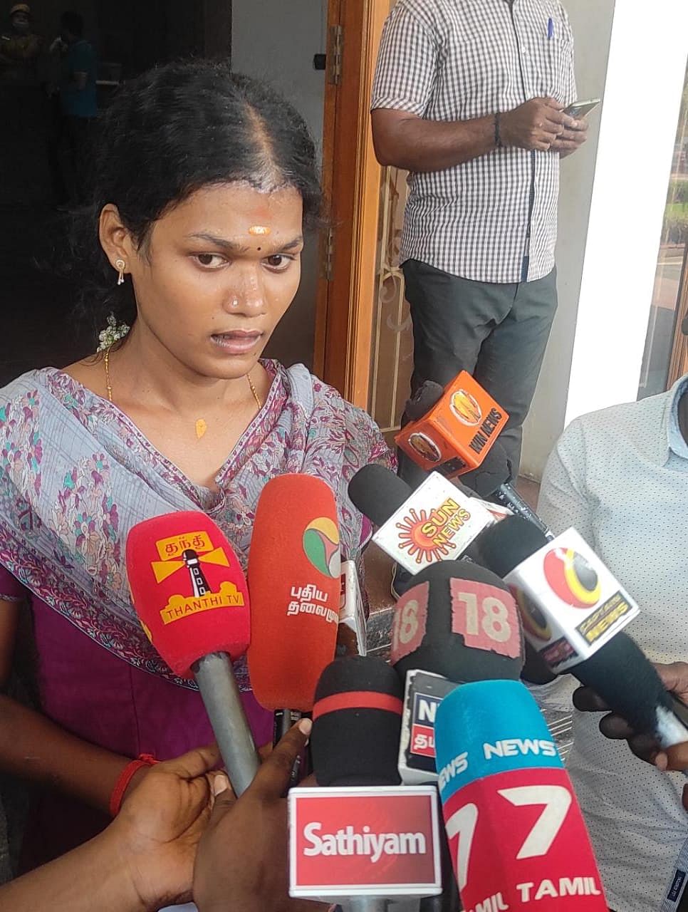 திருநங்கை காவலர் நஸ்ரியா