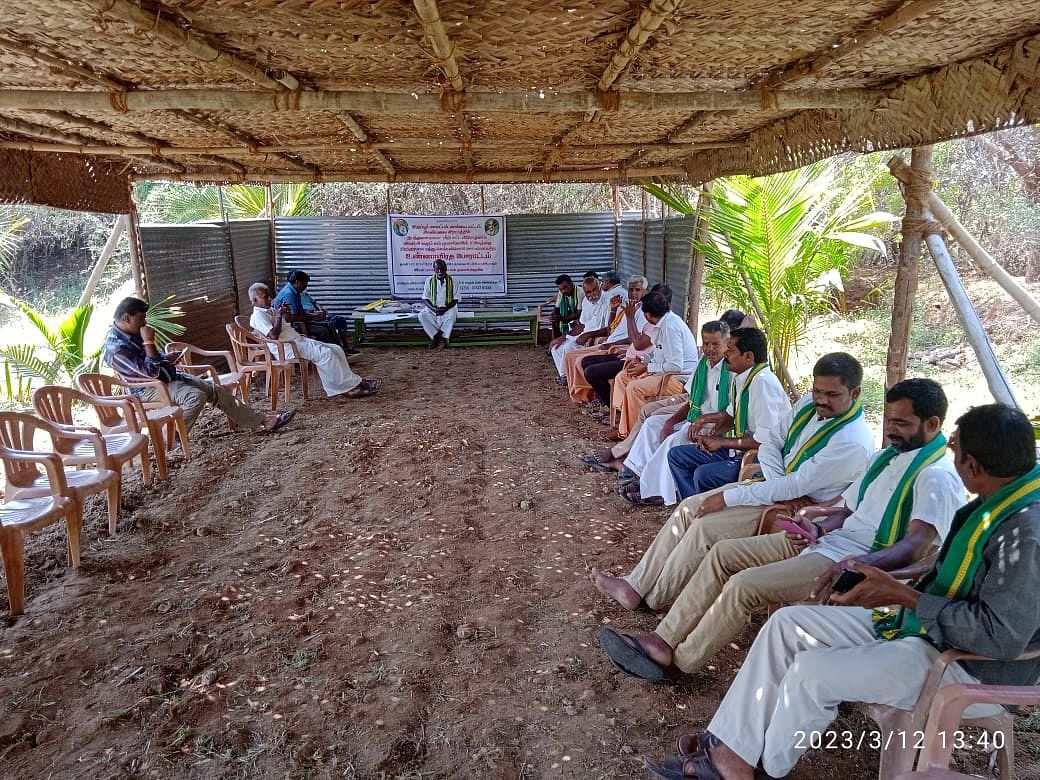 திருப்பூர்: சட்டவிரோத கல்குவாரிகள் - காலவரையற்ற உண்ணாவிரதப் போராட்டத்தில் விவசாயி!