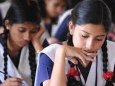 10-ம் வகுப்பு மாணவர்களின் கவனத்திற்கு... ஹால் டிக்கெட் விவரங்களை வெளியிட்ட அரசு தேர்வுகள் இயக்ககம்!