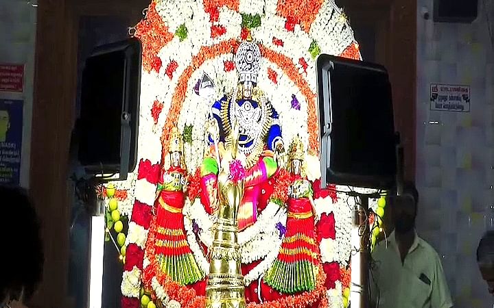 தங்கமயில் வாகனம்