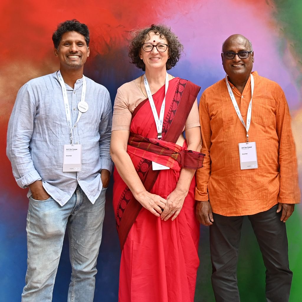 புகைப்படக் கலைஞர் Pee Vee (பெருமாள் வெங்கடேசன்), டாக்டர் ஹன்னே, பெருங்கட்டூர் பொ. ராஜகோபால்.