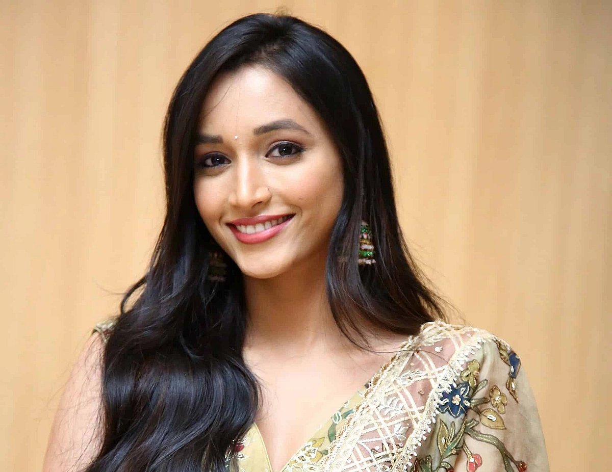 `KGF' படப்பிடிப்பில் யஷ் தவறாக நடந்துகொண்டதாகப் பரவிய தகவல்; விளக்கம் அளித்த ஸ்ரீநிதி ஷெட்டி!