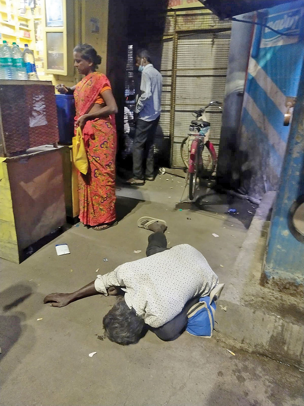 பேருந்து நிலையமா... போதைக் கூடாரமா?