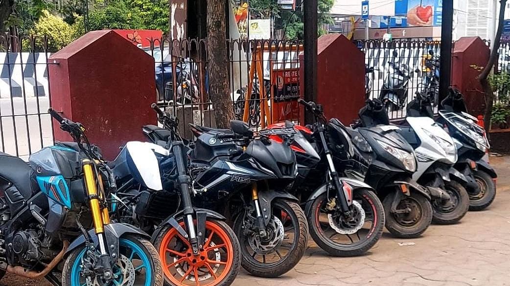 மீட்கப்பட்ட பைக்குகள்