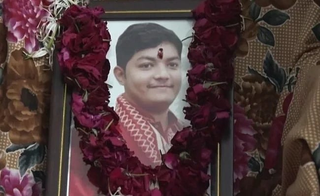 `அவன் என்னை கொன்றுவிட்டான்': மும்பை ஐஐடி பட்டியலின மாணவர் தற்கொலையில் சிக்கிய கடிதம்!