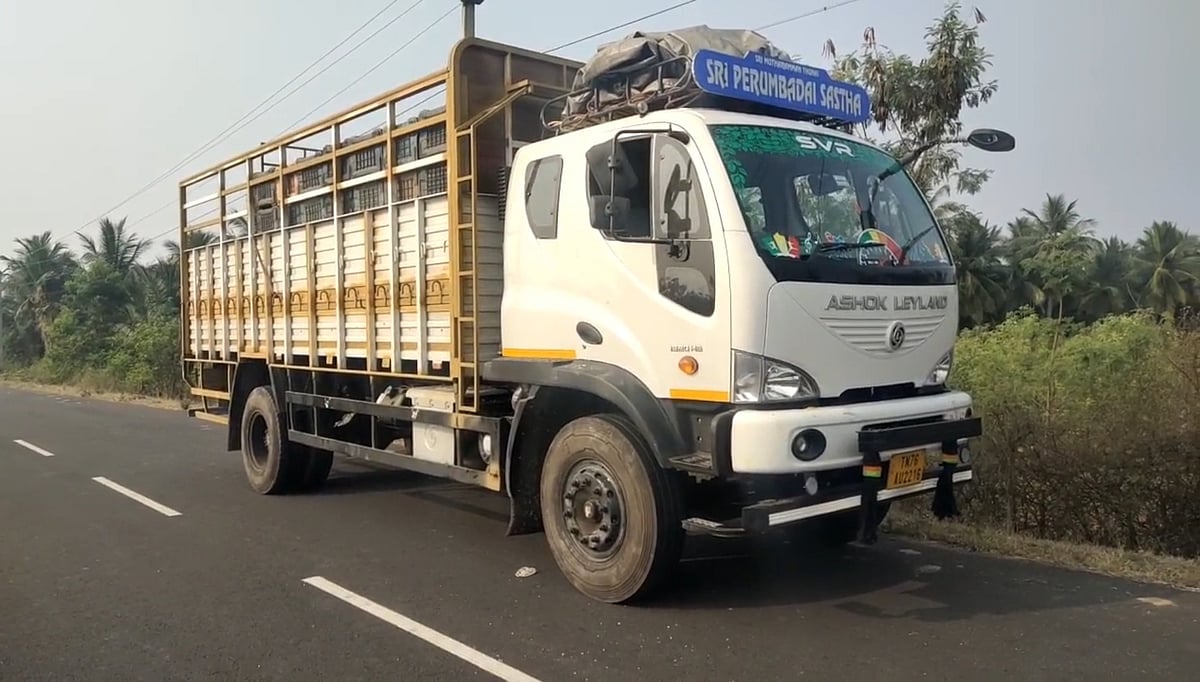 திண்டுக்கல்: லாரி டிரைவர், கிளீனர் கண்களைக் கட்டி ரூ.11.65​ லட்சம் கொள்ளை - நடந்தது என்ன? ​