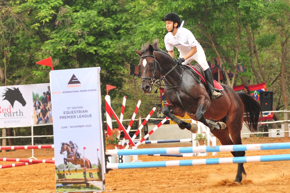 Equestrian Premier League: தென்னிந்திய அளவிலான குதிரைப் போட்டி - தடைகளைத் தாண்டும் வீரர்கள்! | Album