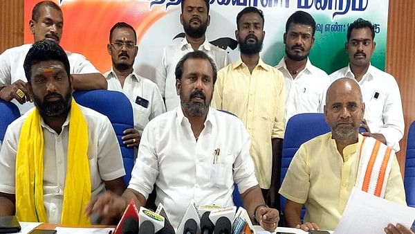 புகார் தெரிவிக்கும் சுபாஷ் சேனை தலைவர் மகாராஜன் 