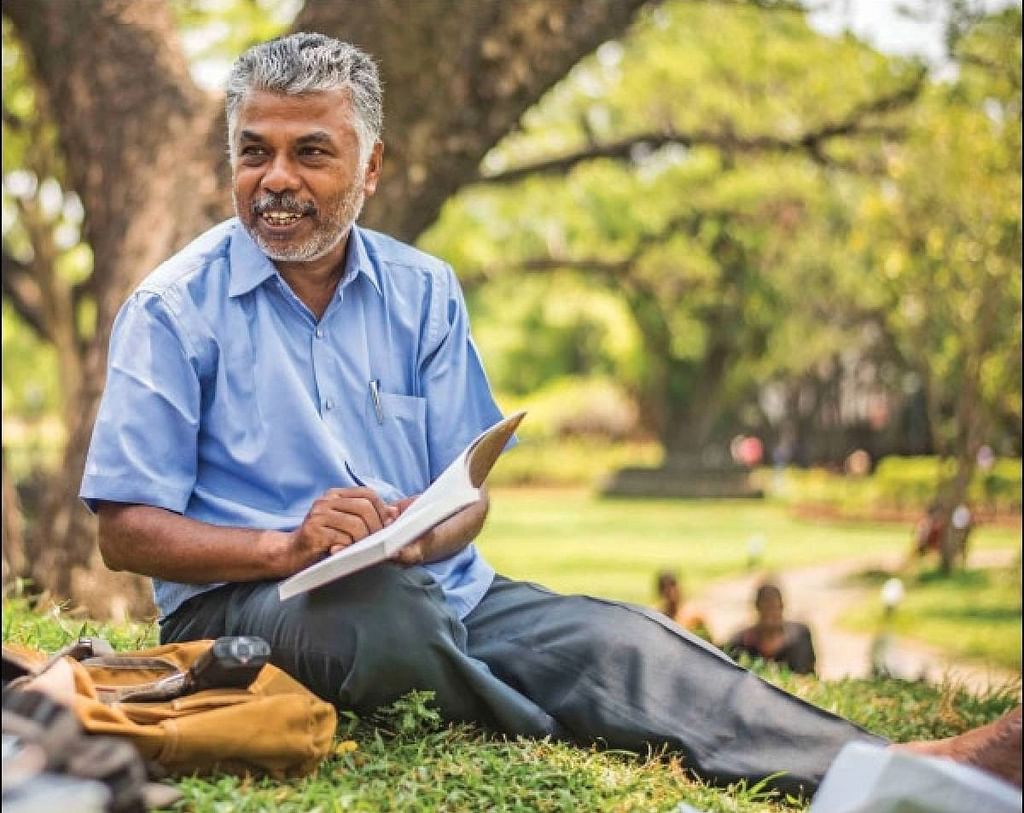 எழுத்தாளர் பெருமாள் முருகன்