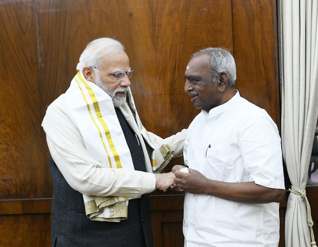 பிரதமர் மோடியுடன் பொன்.ராதாகிருஷ்ணன்
