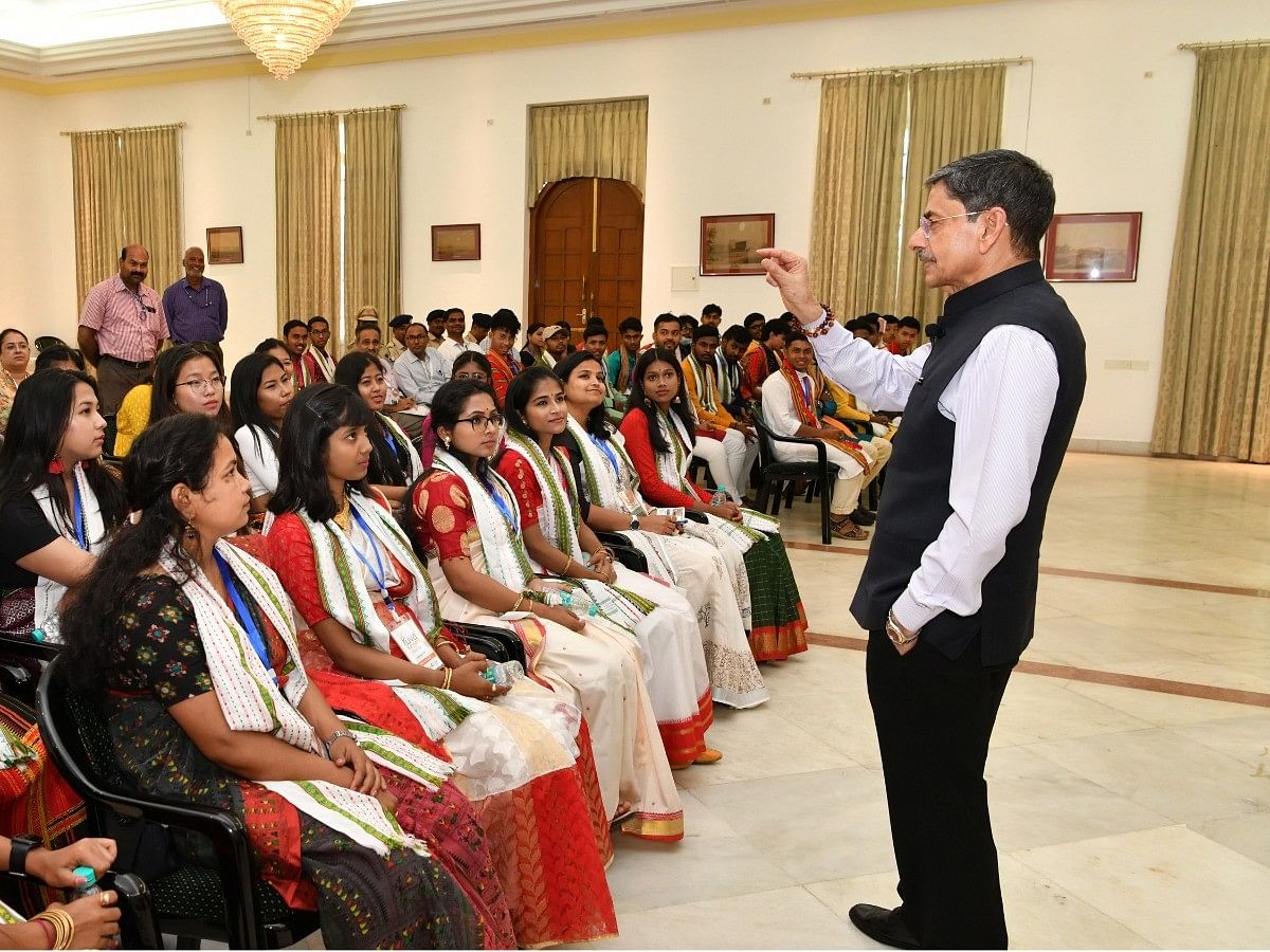 ``பிரதமர், பாரதத்தின் கண்ணோட்டத்தில் நமது மக்களையும் நிலத்தையும் காண்கிறார்" - ஆளுநர் ரவி