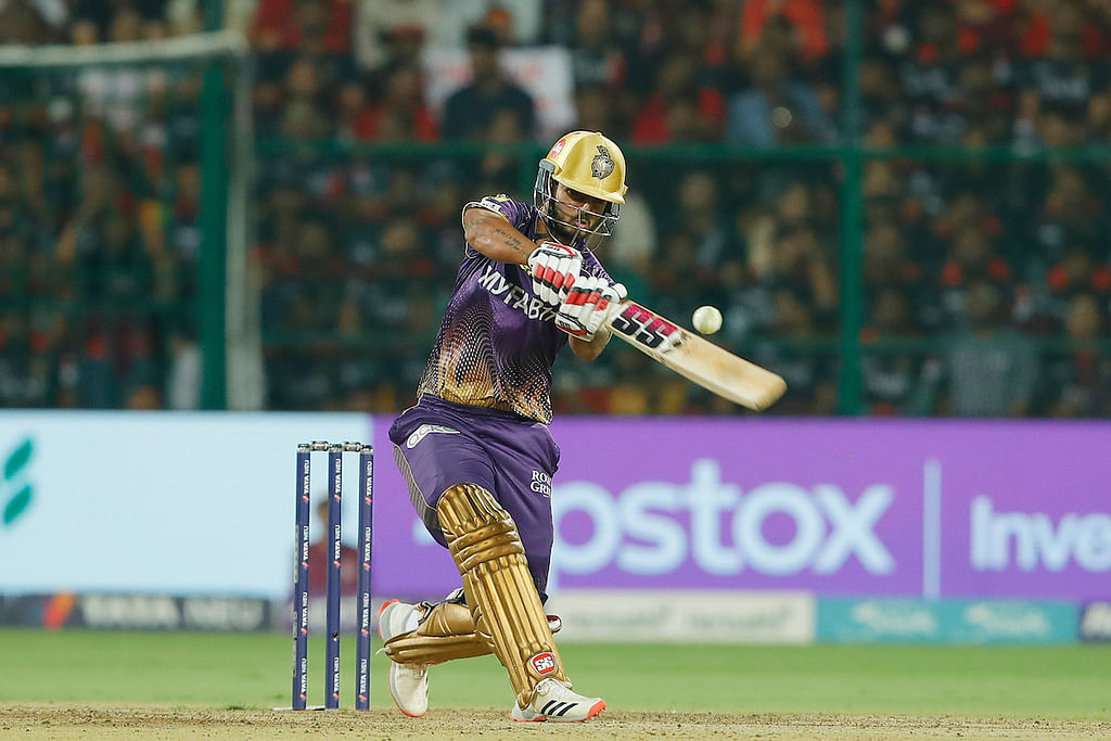 RCBvKKR: `KGF -ல் ராக்கி பாய் மட்டும் போதுமா?' - அதே ஆர்சிபி அதே பிரச்சனைகள்; என்ன நடந்தது?