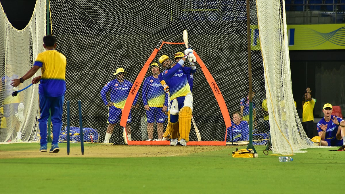 Dhoni: 45 நிமிட பேட்டிங், கீப்பிங்கிற்கு நோ; காயத்தால் அவதியுறுகிறாரா தோனி? | CSK Practice Session