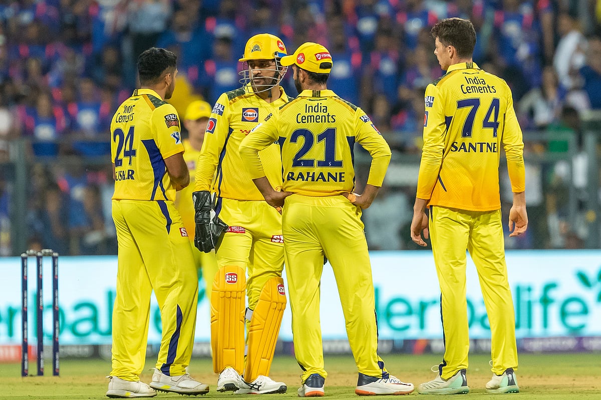 MI vs CSK: டாப் 4-ல் சென்னை; வரலாறு, தரவுகள் தாண்டி, தன் நிகழ்காலப் பிரச்னைகளைக் கவனிக்குமா மும்பை?