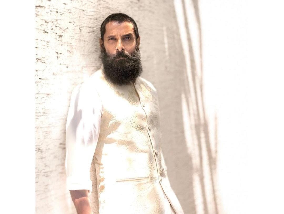 Vikram: அம்மா திறமையான அதிகாரி; செல்ல மகன் கென்னி; `தங்கலான்' விக்ரம் பெர்சனல் பக்கங்கள் இதோ!