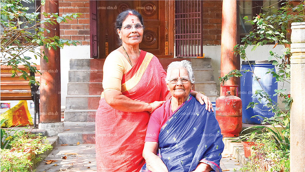 லக்ஷ்மிகாந்தம் மற்றும் அவருடைய மகள் கஸ்தூரி