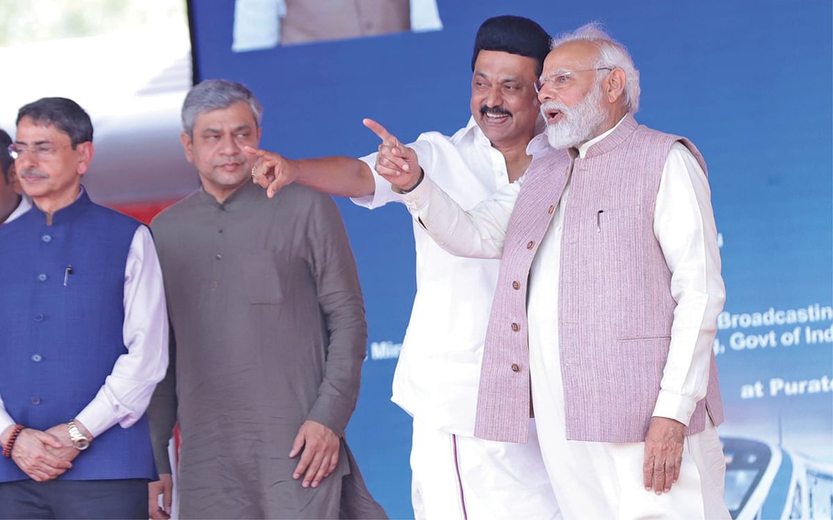 மிஸ்டர் கழுகு: ‘லவ் பேர்டு’ ஸ்டாலின்... ‘ஆங்கிரி பேர்டு’ எடப்பாடி... ‘ஜாலி பேர்டு’ மோடி!