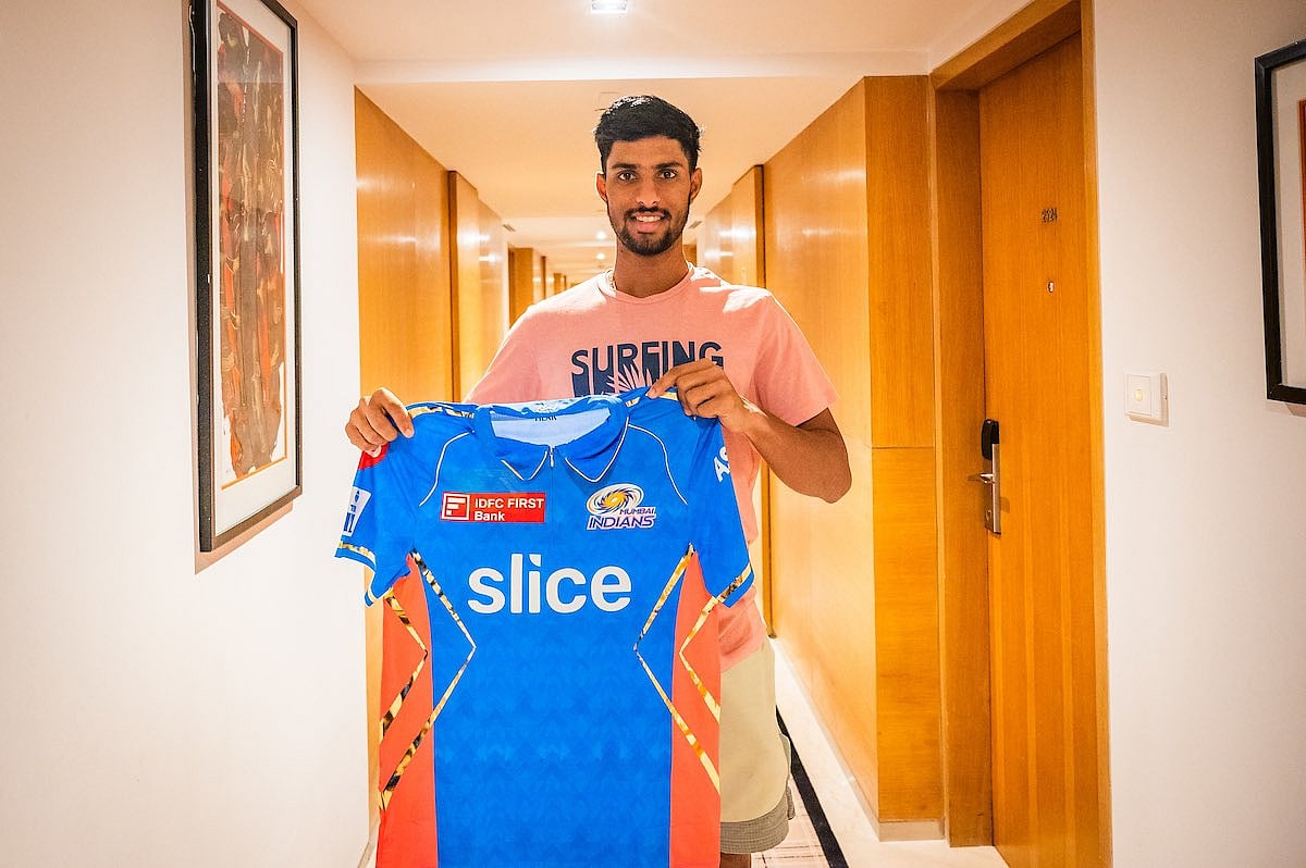 IPL 2023 RoundUp: மும்பை அணியின் புதிய ஜெர்ஸி முதல் அறிமுகப் போட்டியில் அசத்திய ஆர்.சி.பி வீரர் வரை!