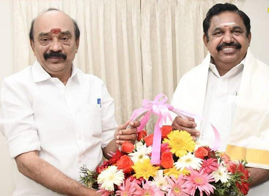 அமமுக-வின் மெயின் விக்கெட்டைத் தூக்கிய எடப்பாடி பழனிசாமி அணி... அதிர்ச்சியில் டி.டி.வி.தினகரன்!