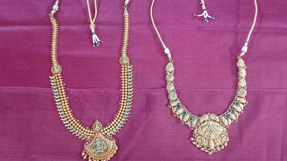 தங்க நகைகள் 