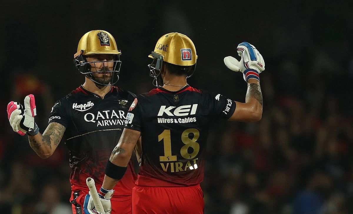 RCBVsMI :`ஈரெதிர் துருவங்கள் இணையுமென்றே!' - மும்பையை வீழ்த்திய கோலி - டூ ப்ளஸ்ஸின் நாட்டுக்கூத்து!