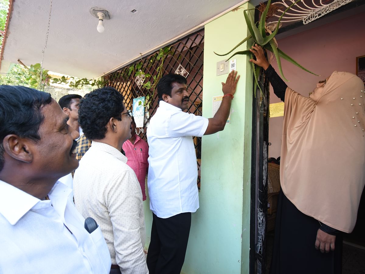 "வீடுகளில் QR கோடு வசதி, இனி நேரில் வர வேண்டிய அவசியமில்லை!"- தஞ்சாவூர் மேயர் சொல்வது என்ன?