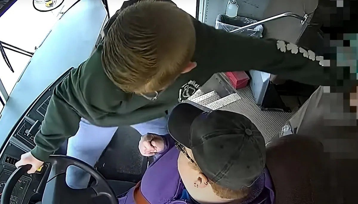 56 இந்தியர்கள் சூடானிலிருந்து மீட்பு | விமான விபத்தில் 3 ராணுவ விமானிகள் பலி - உலகச் செய்திகள்