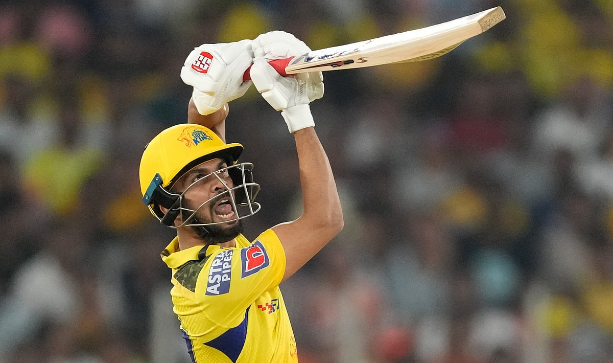 GT v CSK: கெய்க்வாட்டின் அதிரடியை வீணாக்கிய படு வீக்கான பௌலிங் படை; சென்னையின் சிக்கல் இதுதான்!