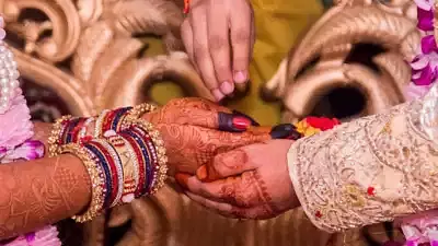 ஏமாற்றிய முன்னாள் காதலன்: ஆண் வேடத்தில் சென்று திருமணத்தில் ஆசிட் வீசிய பெண் - சிக்கியது எப்படி?