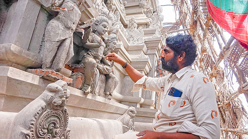 காத்திருக்கும் திருப்பணி