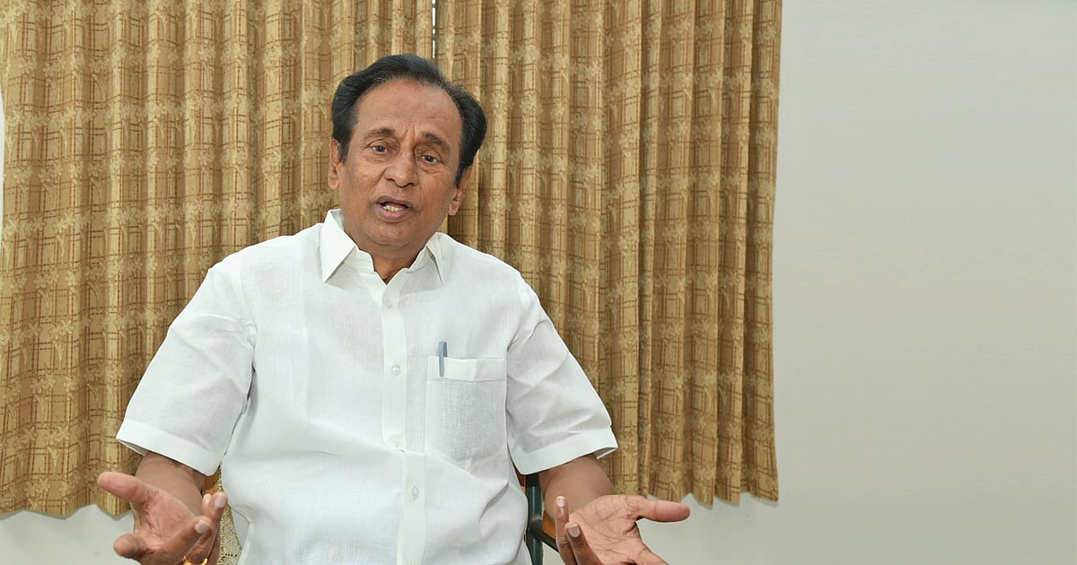 'மகனுக்காக தவெகவில் இணையும் செம்மலை?' - பின்னணி என்ன?