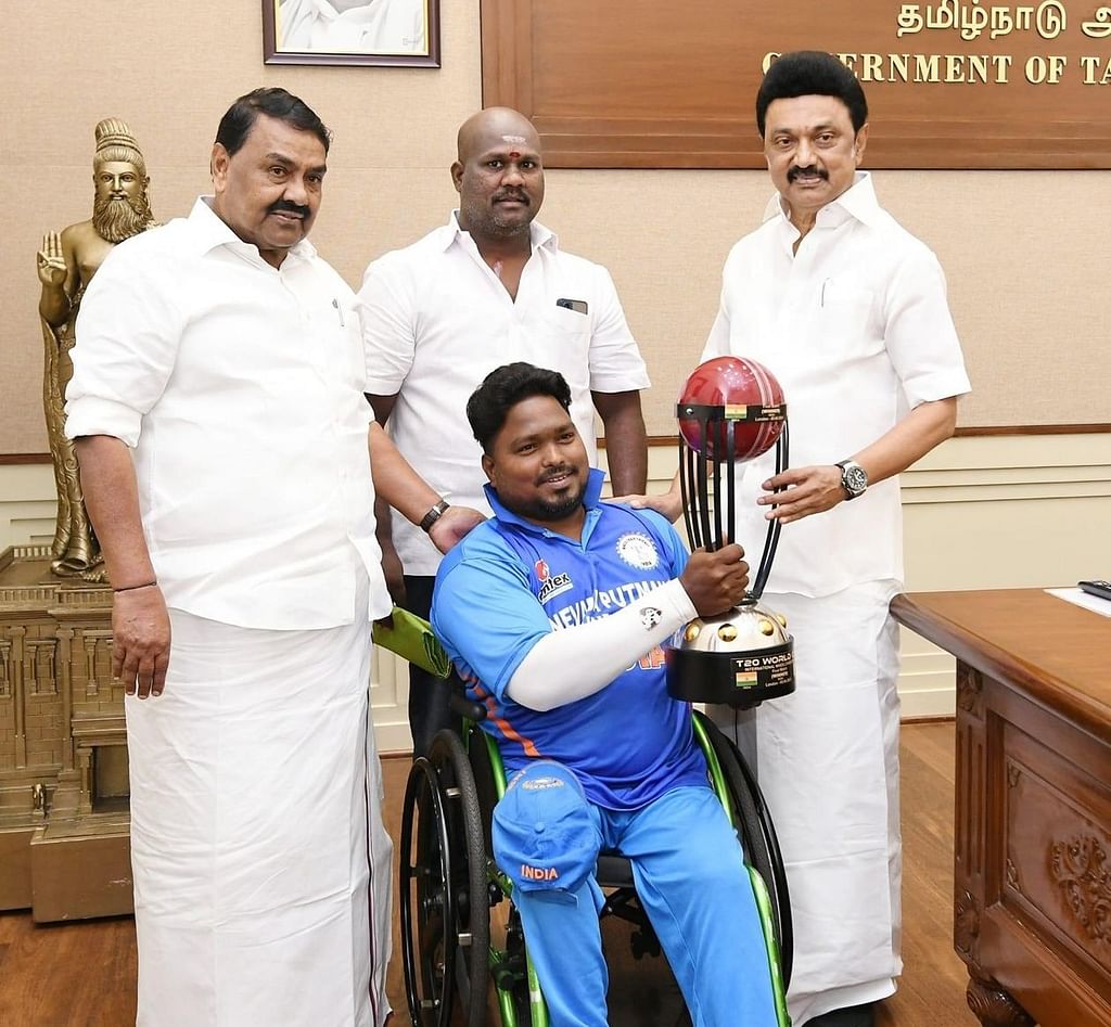 முதலமைச்சரை சந்தித்த வினோத் பாபு