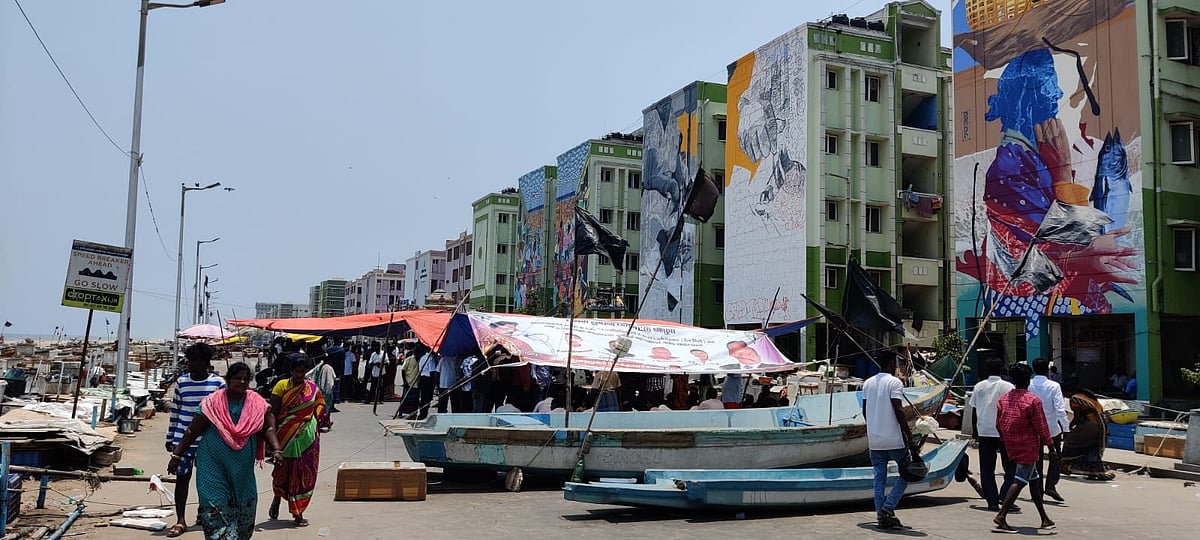 `சி.எம், மந்திரி வீட்டுக்கு ஃப்ரஷ் மீன் வேண்டும்; மீனவர் நலன்..?” - கொந்தளிக்கும் நொச்சிக்குப்பம் 