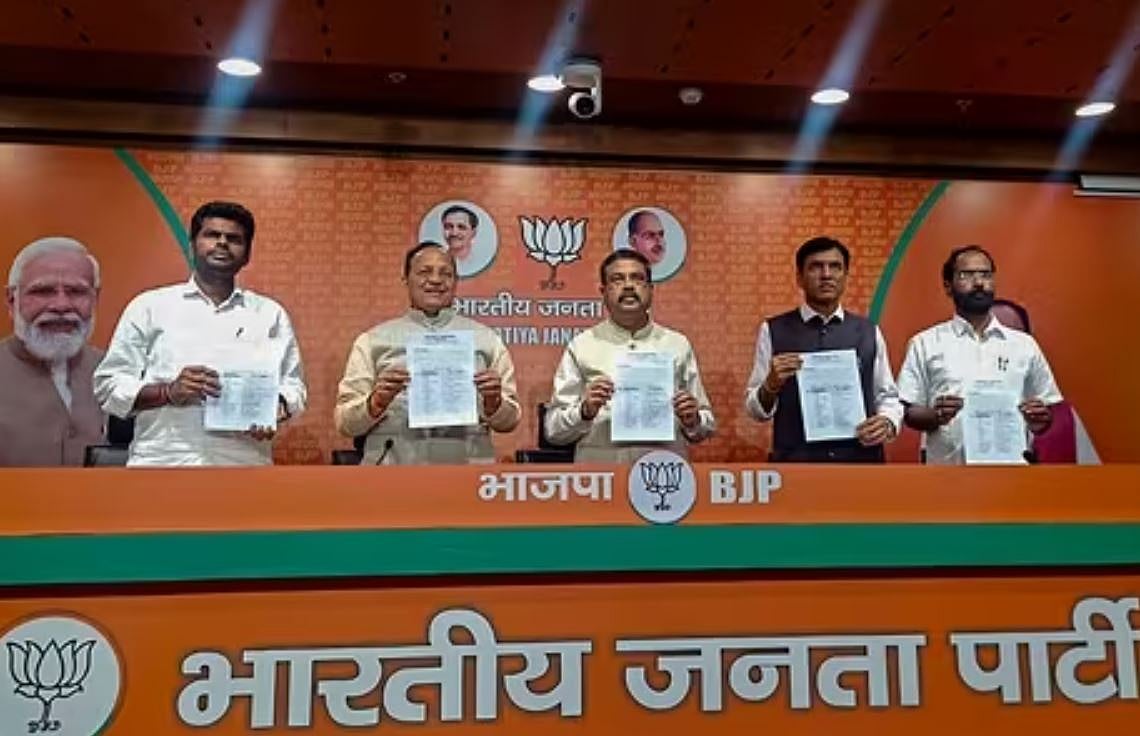 குழப்பம், குளறுபடி... கர்நாடக தேர்தல் களத்தில் சொதப்புகிறதா பாஜக?!