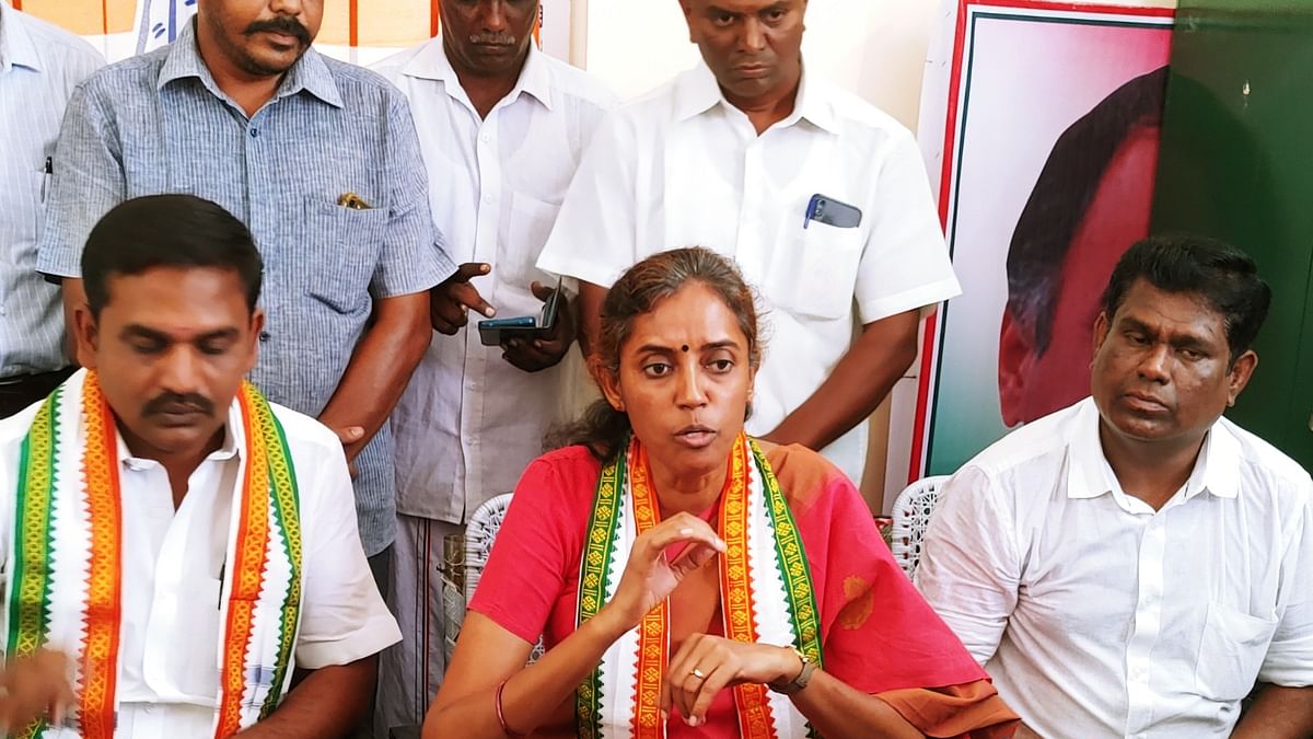 பேட்டியளிக்கும் ஜோதிமணி