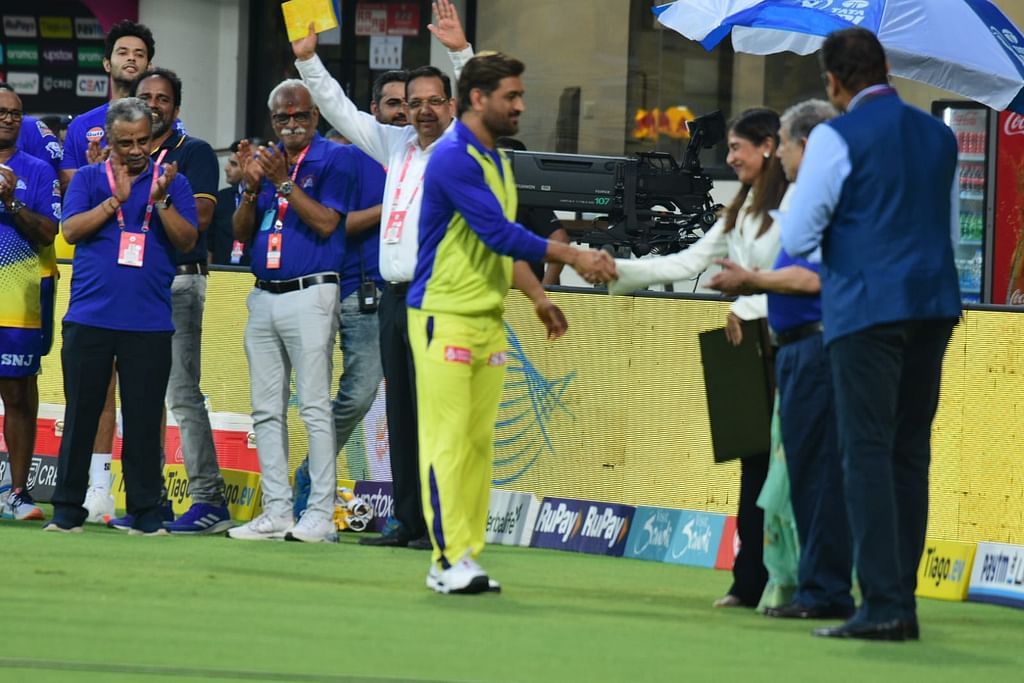 Dhoni