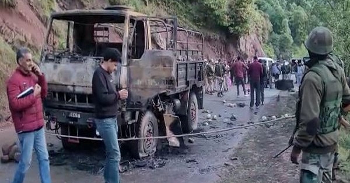 காஷ்மீரில் மீண்டும் தலைதூக்கும் தீவிரவாத தாக்குதல்கள் - மத்திய அரசு சொன்ன 'அமைதி' எங்கே? | The terrorist activities are increasing in jammu and kashmir - Vikatan